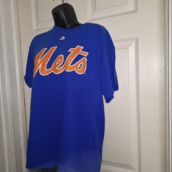 Majestic graphic T-shirt size large - Picture 3 of 4